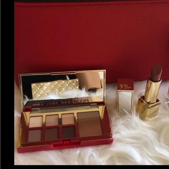 Estee Lauder Other - New Esteem Lauder Cosmetic set